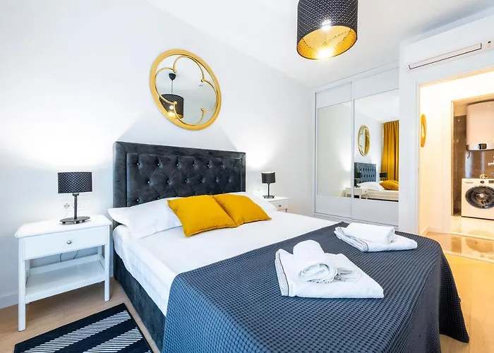 Apartments Adriatic Oasis & Marine View