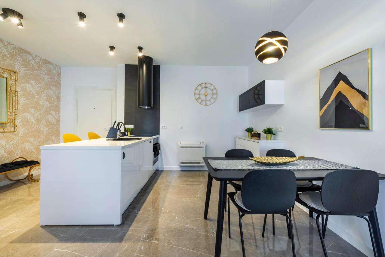 Adriatic Oasis & Marine View Apartment